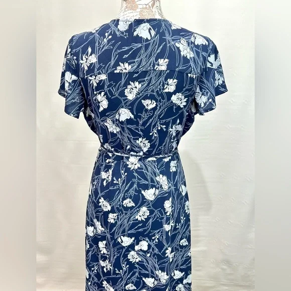 LEITH Navy Blue and White floral Wrap Midi Dress with Flutter Sleeves size M - Picture 6 of 13
